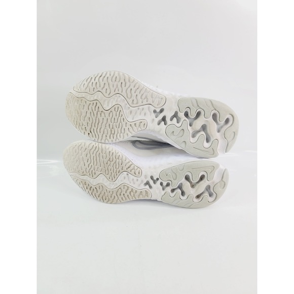 Nike Running Shoes, Men's , Size 8.5, White/Silver Color. - Picture 6 of 8